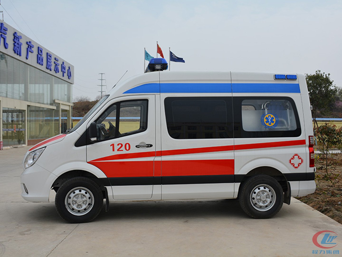 國(guó)六福田圖雅諾救護(hù)車(chē)