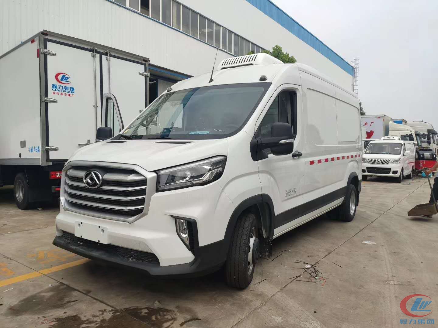 國六 上汽大通V90面包冷藏車