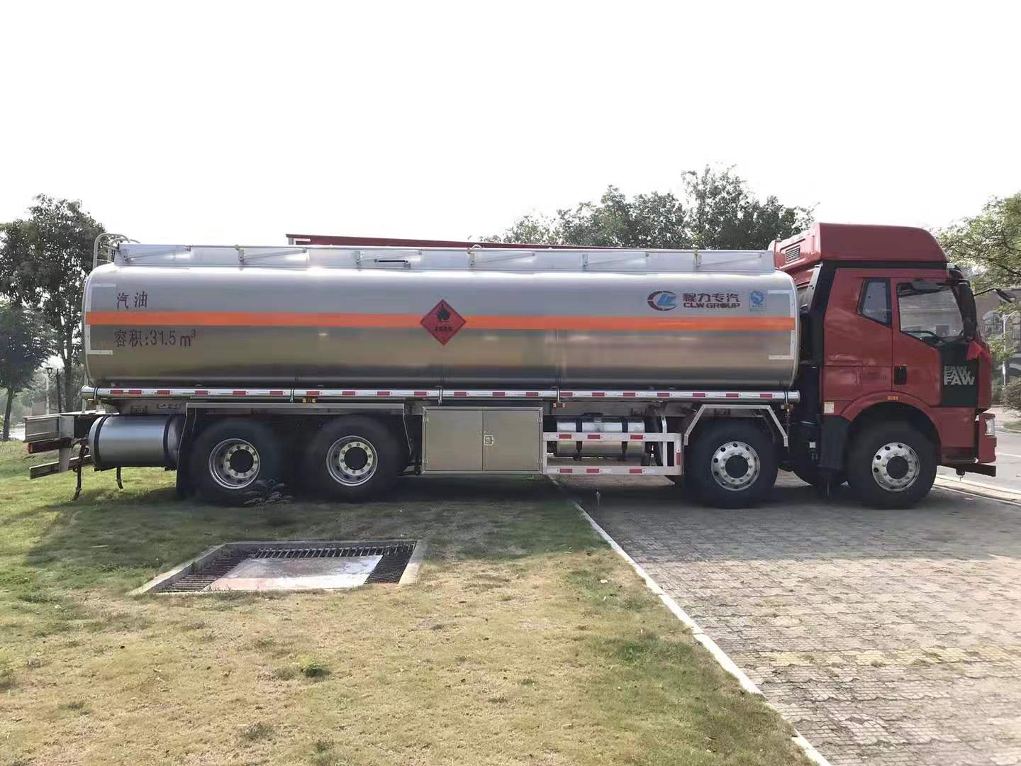 運(yùn)油車(chē)