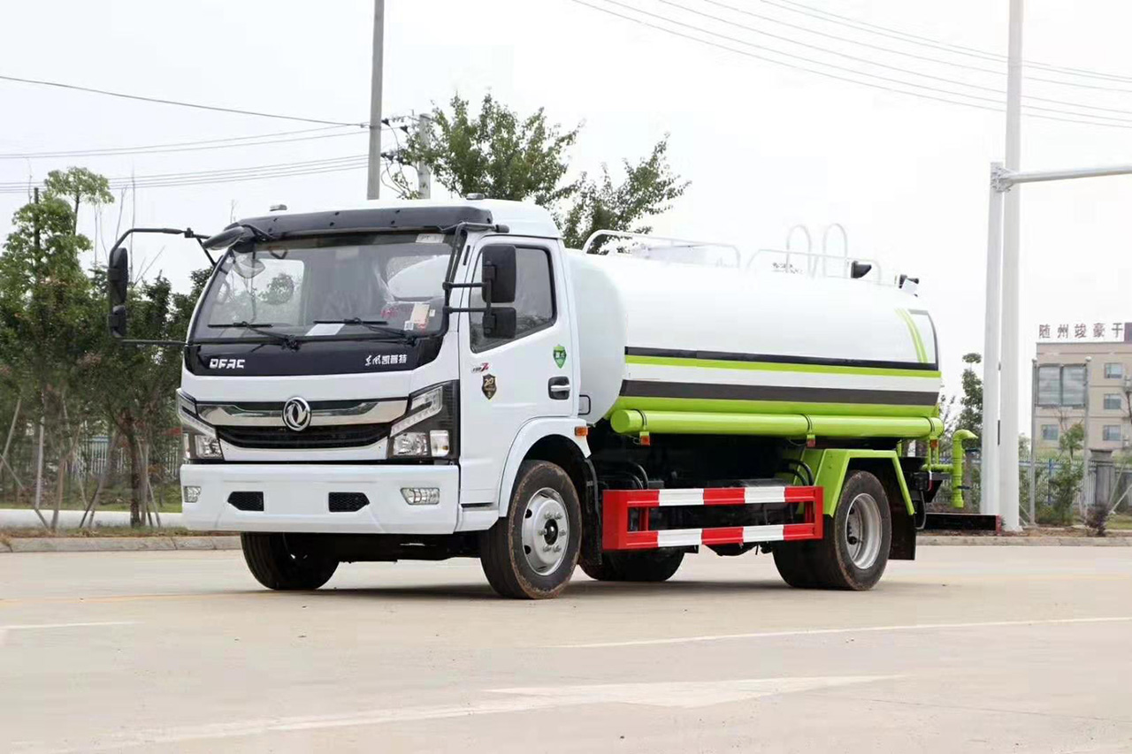 國六東風(fēng)凱普特K7綠化灑水車