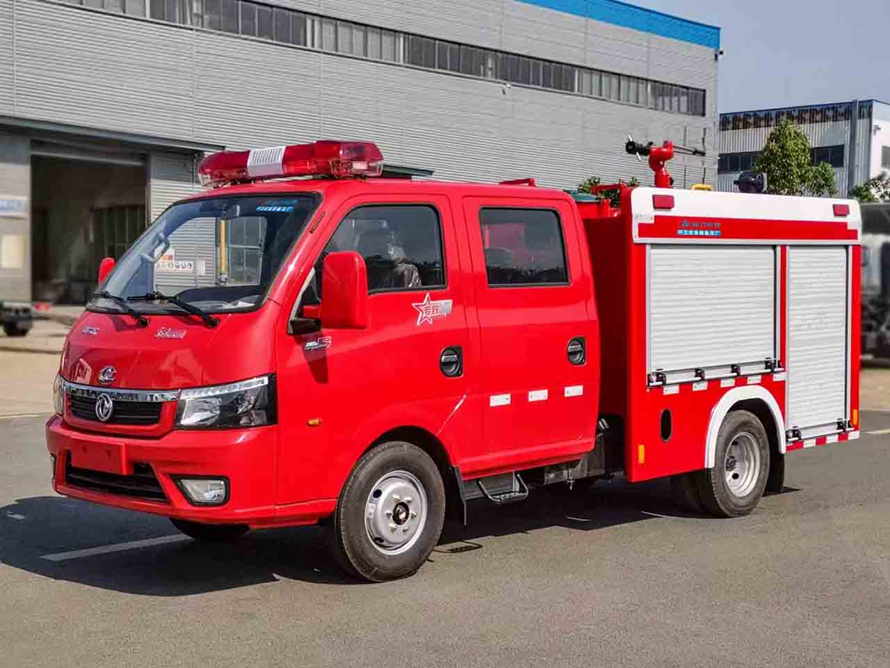程力專汽東風途逸藍牌水罐消防車